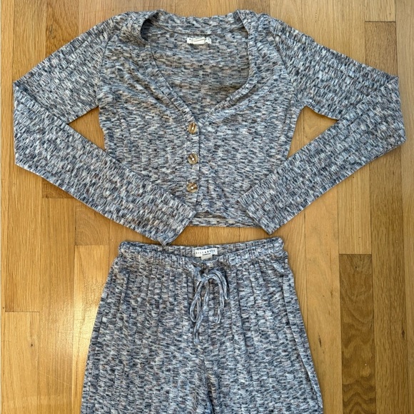 Billabong Essentials 2pc Lounge Set Knit Crop Top & Wide Leg Pants XS sold out - Picture 7 of 12